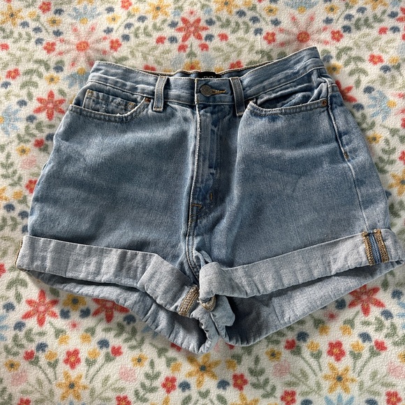 Classic BDG Blue Denim Women Shorts - Picture 1 of 3